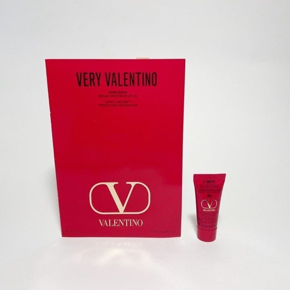 Valentino FOUNDATION Very Valentino Light Perfecting Sample & Travel Highlighter